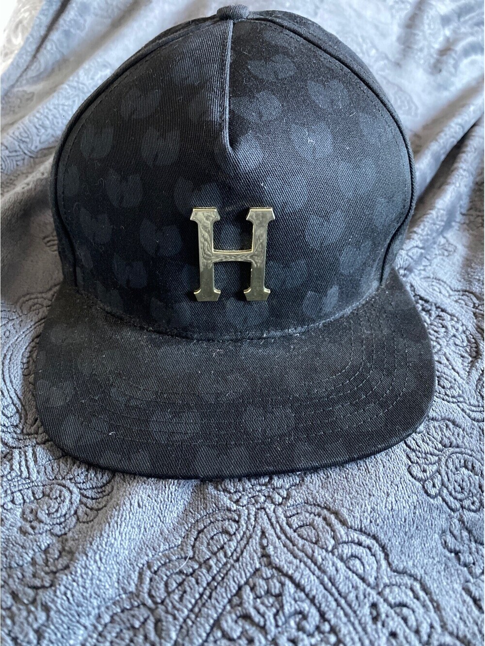 Huf Hat Limited Edition Wu-Tang Gold H Brim  Strapback